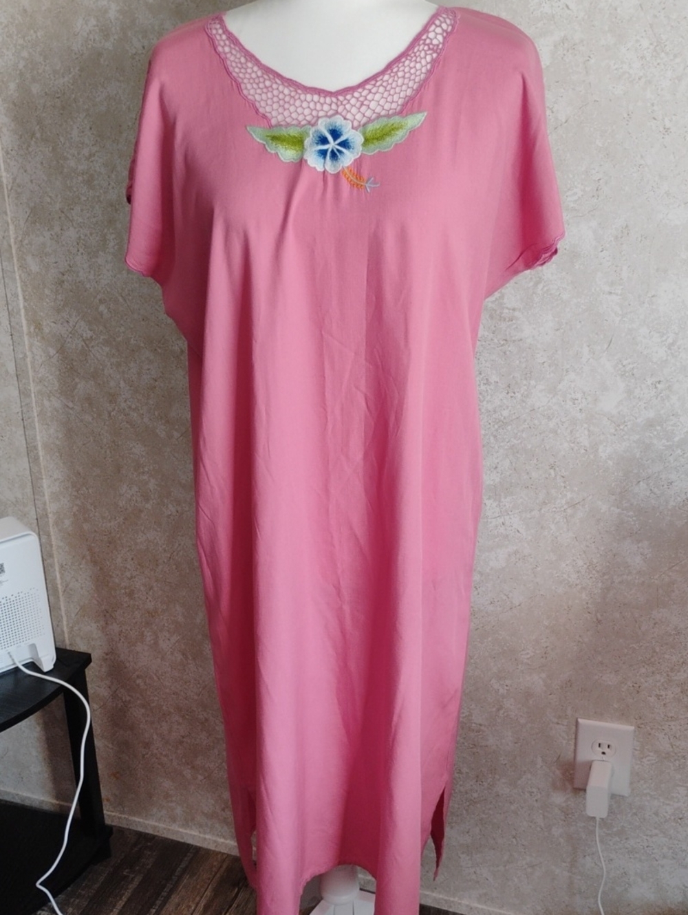 Hellotrope Pink Floral Embroidered Dress, 100% Rayon, Cottagecore, Prairie,